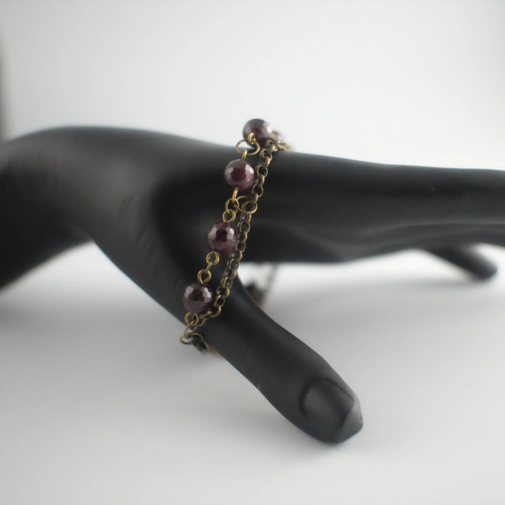 Garnets' Connection Bracelet - Urban Alcatraz 