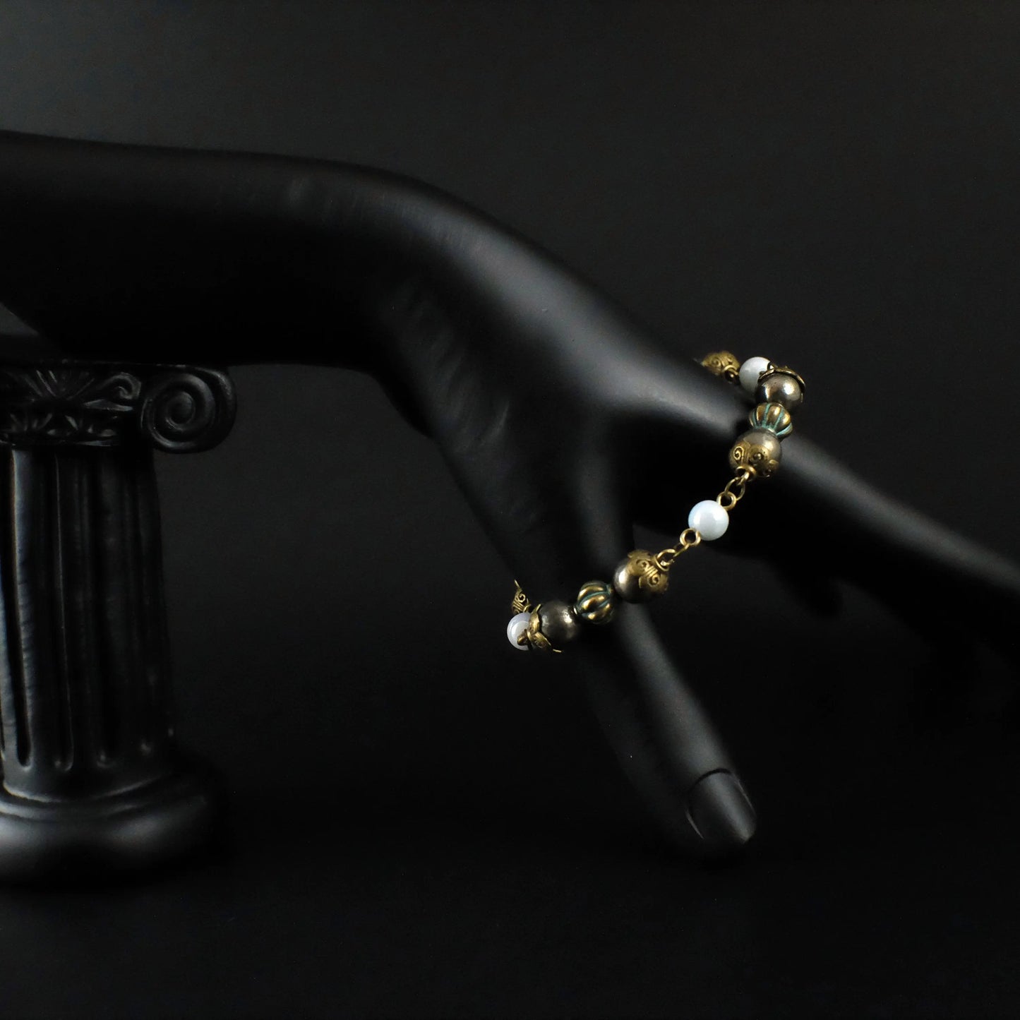 Royal Objet d'art Bracelet - Urban Alcatraz 